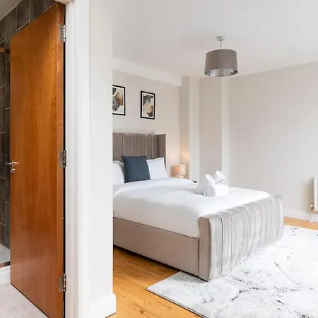 Modern Penthouse Apartment 2 Bed, 2 Bath Sleeps 6 City Centre Belfast Exterior photo