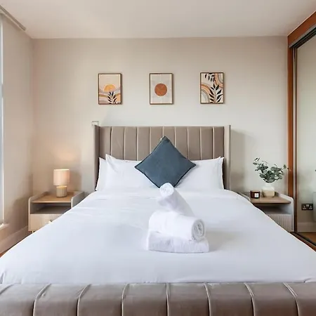 Modern Penthouse Apartment 2 Bed, 2 Bath Sleeps 6 City Centre Belfast Exterior photo