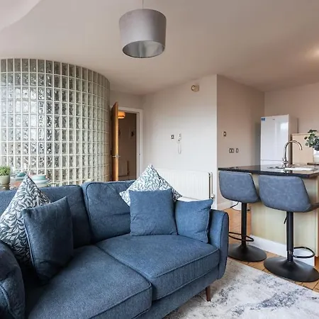 Modern Penthouse Apartment 2 Bed, 2 Bath Sleeps 6 City Centre Belfast Exterior photo