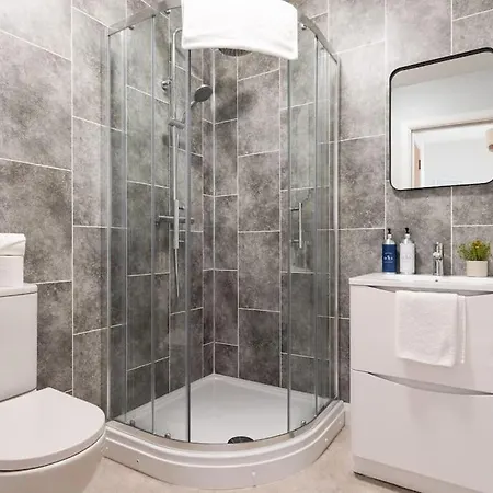 Modern Penthouse Apartment 2 Bed, 2 Bath Sleeps 6 City Centre Belfast Exterior photo