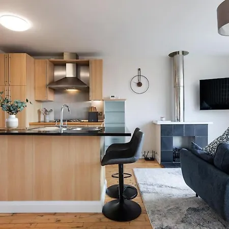 Modern Penthouse Apartment 2 Bed, 2 Bath Sleeps 6 City Centre Belfast Exterior photo